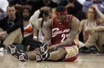 080402foulout.jpg