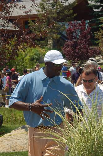MJ0709-RGJ.jpg